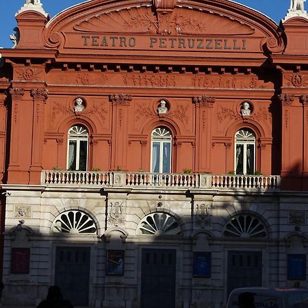 Al Teatro Rooms Bari Luaran gambar