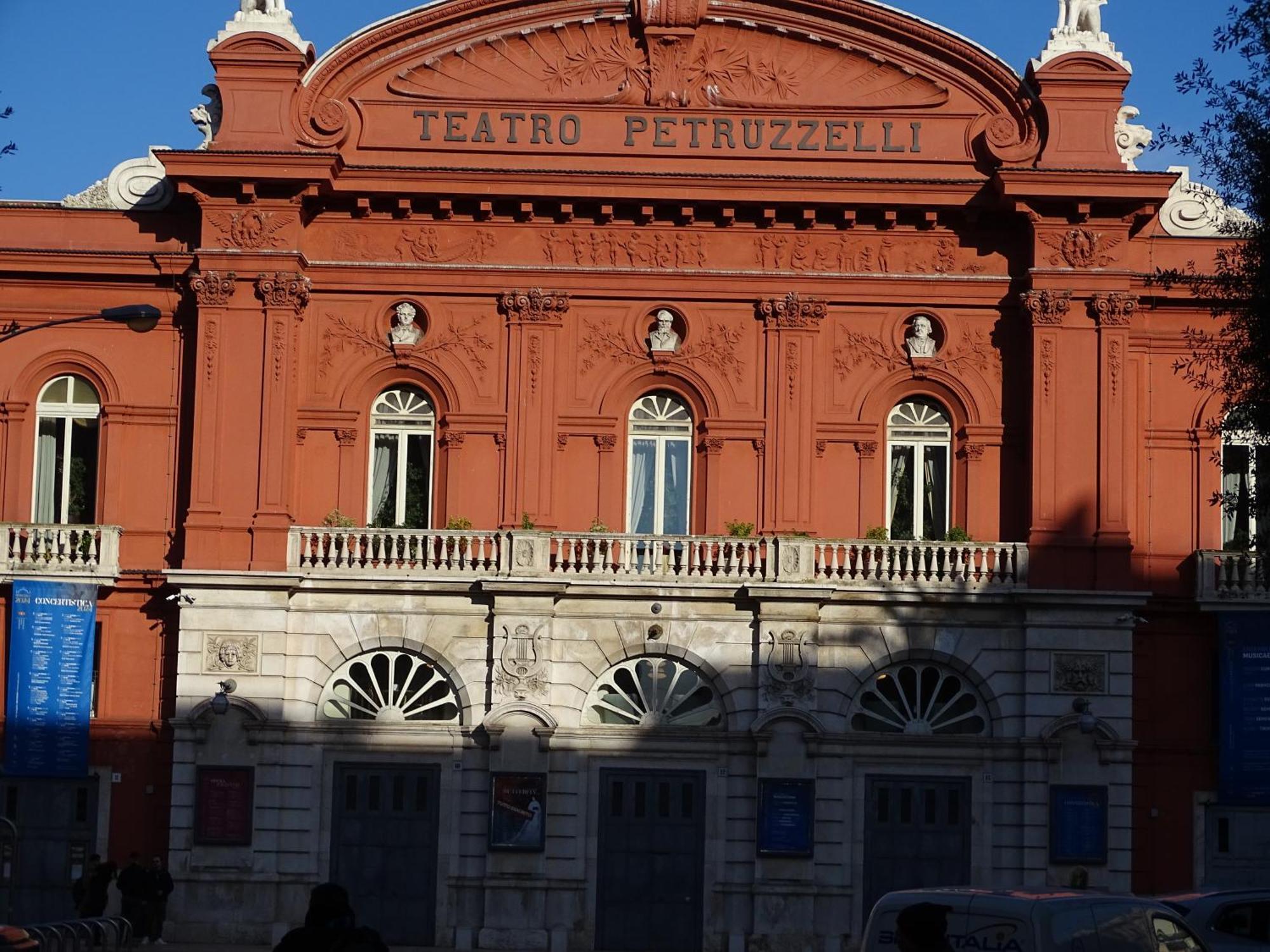 Al Teatro Rooms Bari Luaran gambar