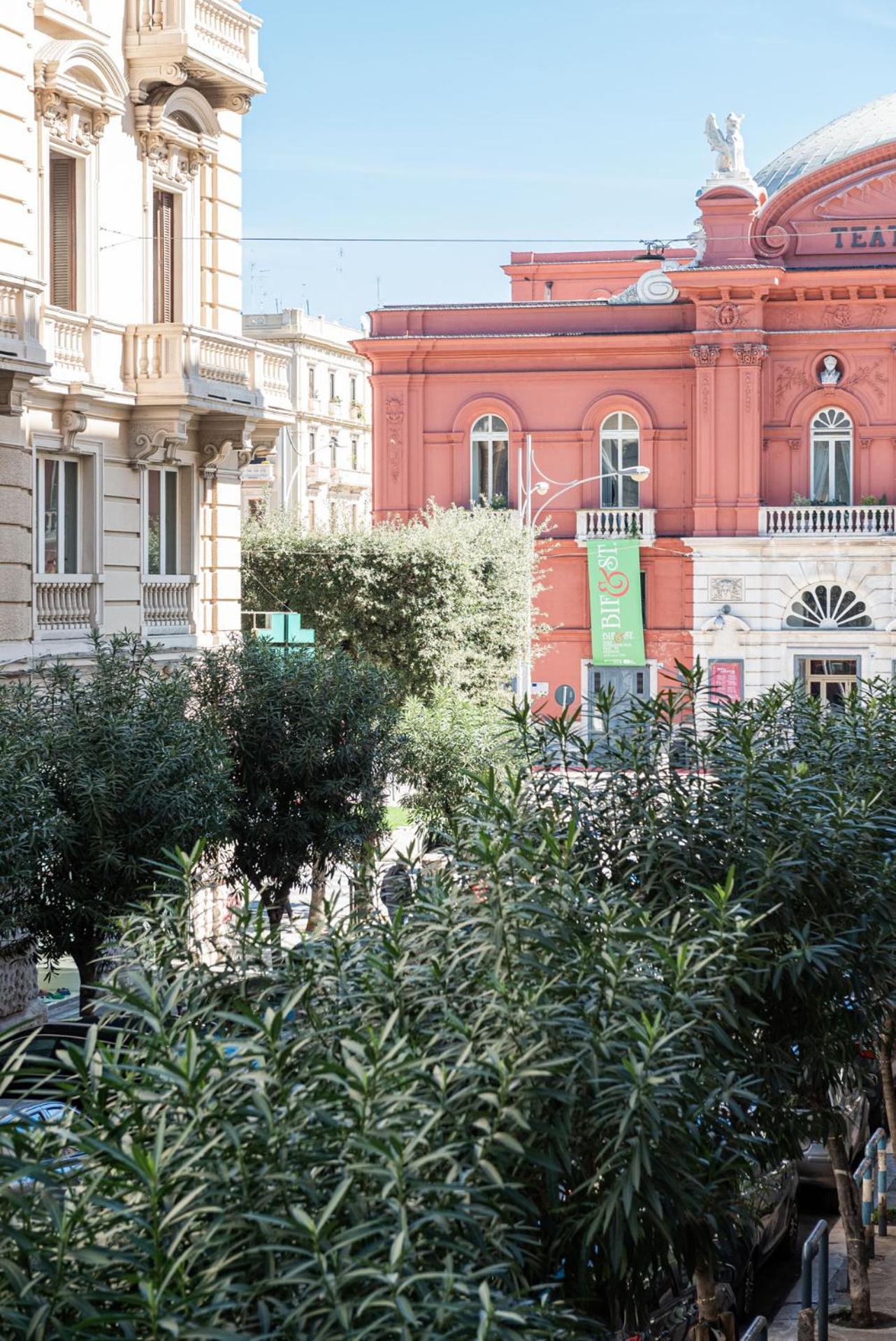 Al Teatro Rooms Bari Luaran gambar