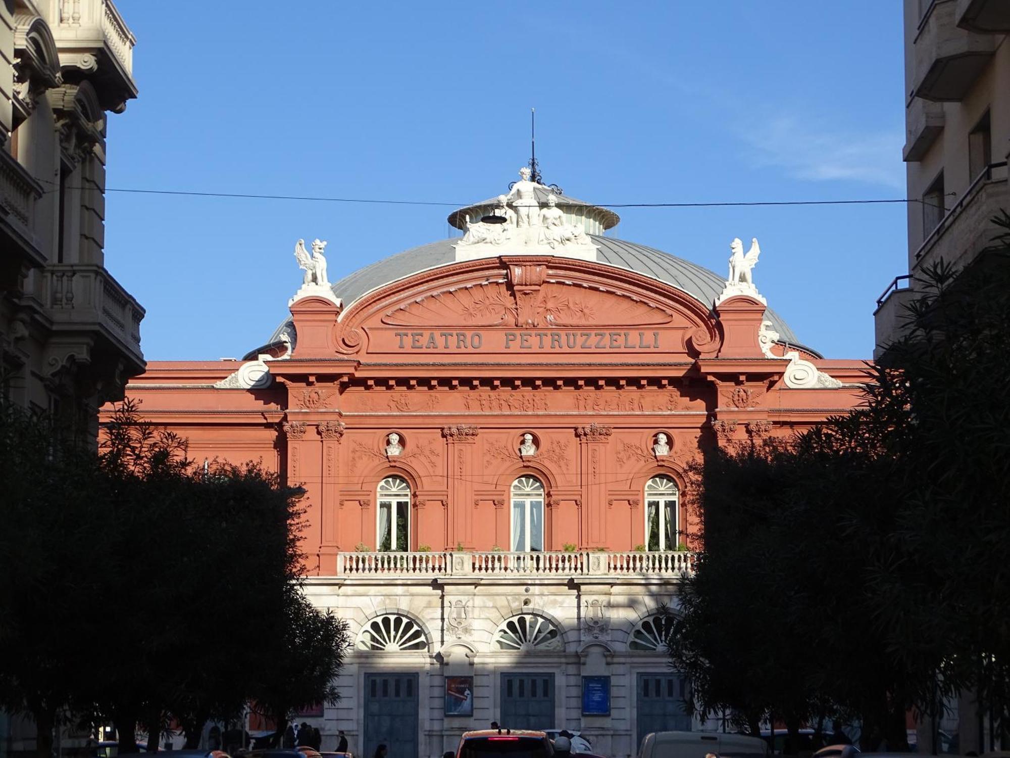 Al Teatro Rooms Bari Luaran gambar